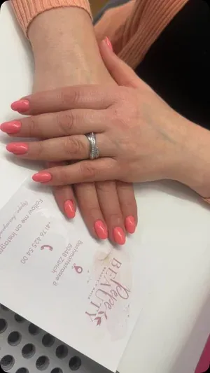 Nageldesign aus dem Studio